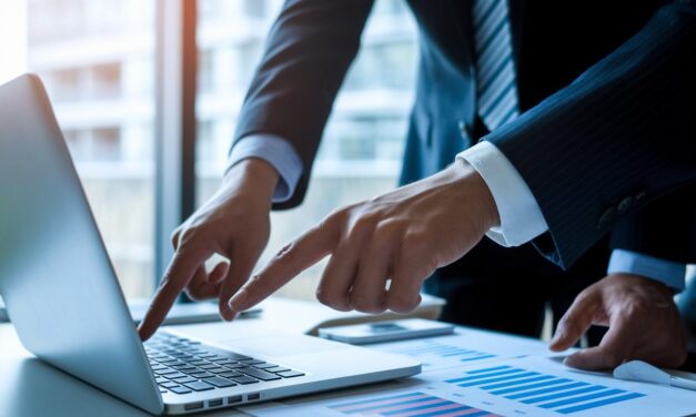 Calcolo delle sinergie finanziarie post-acquisizione di PMI B2B